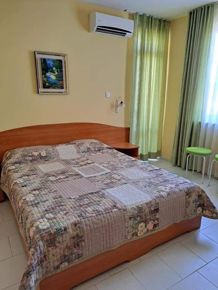 Family Hotel Selena Nesebar Exterior photo